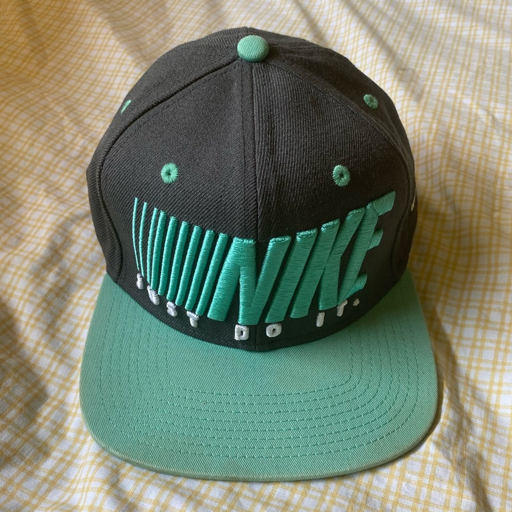 Nike Snapback Hat